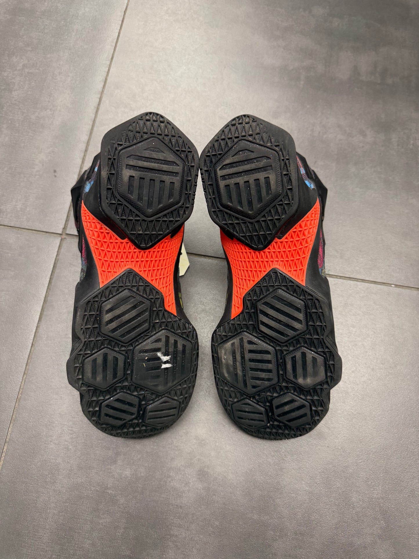 Nike Lebron 13 "Akronite" (PREOWNED)