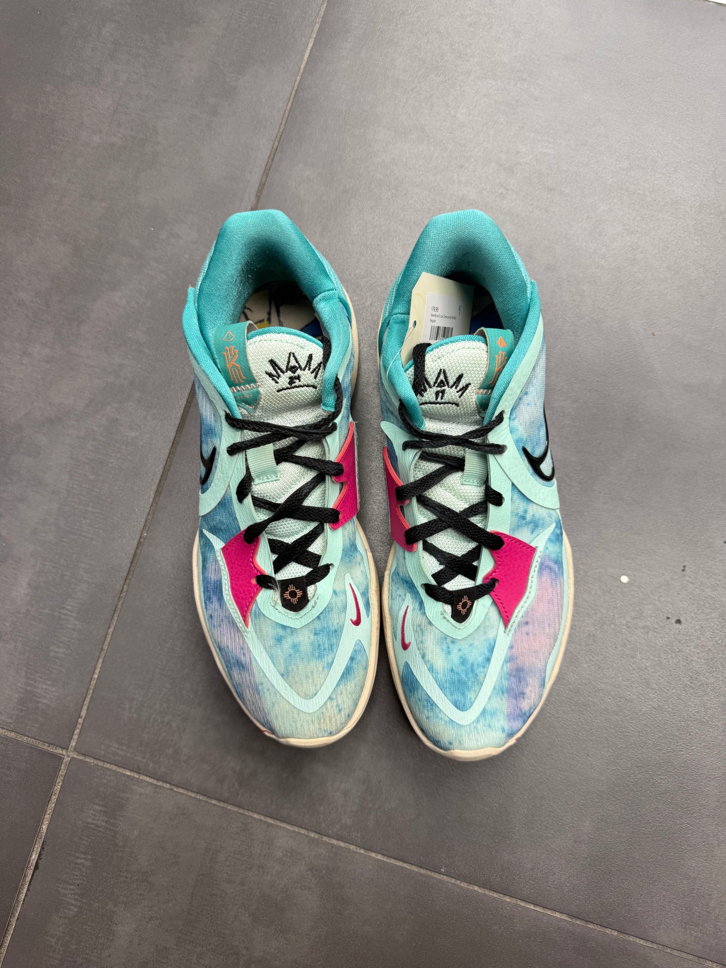 Nike Kyrie Low 5 "Community" (PREOWNED)