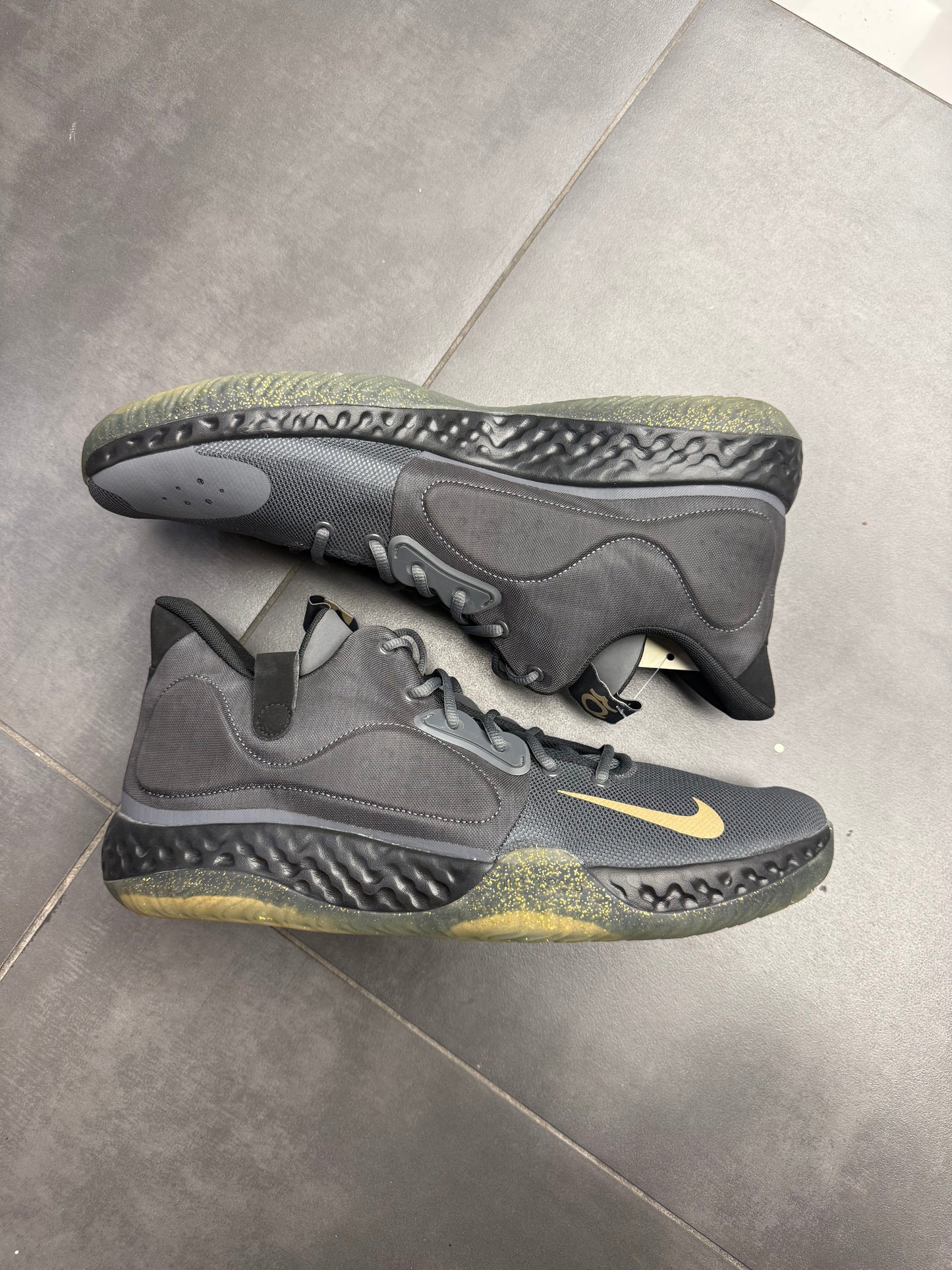 Nike KD Trey 5 VII "Dark Grey Metallic Gold" (PREOWNED)