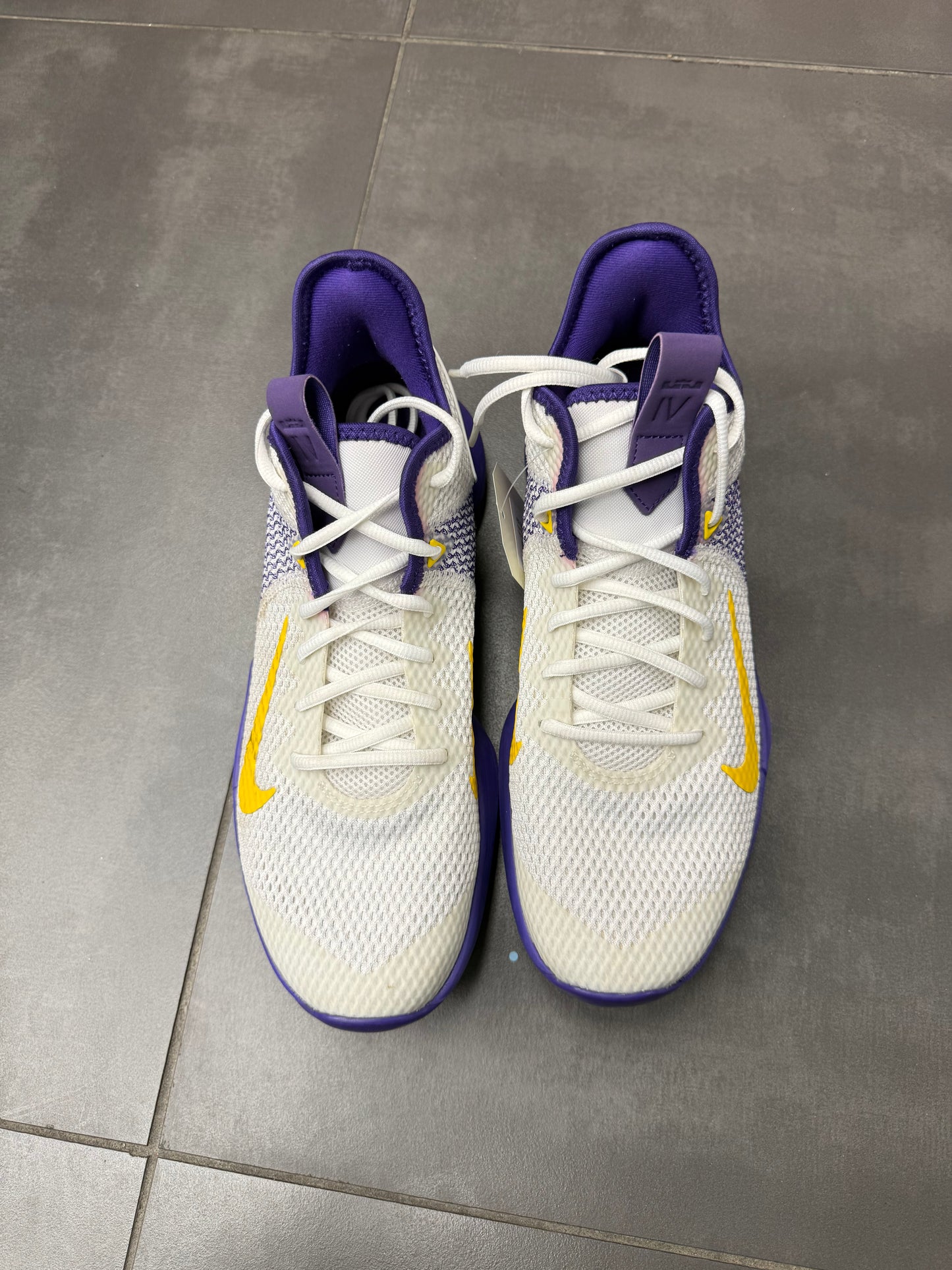 Nike Lebron Witness 4 "Lakers" (PREOWNED)