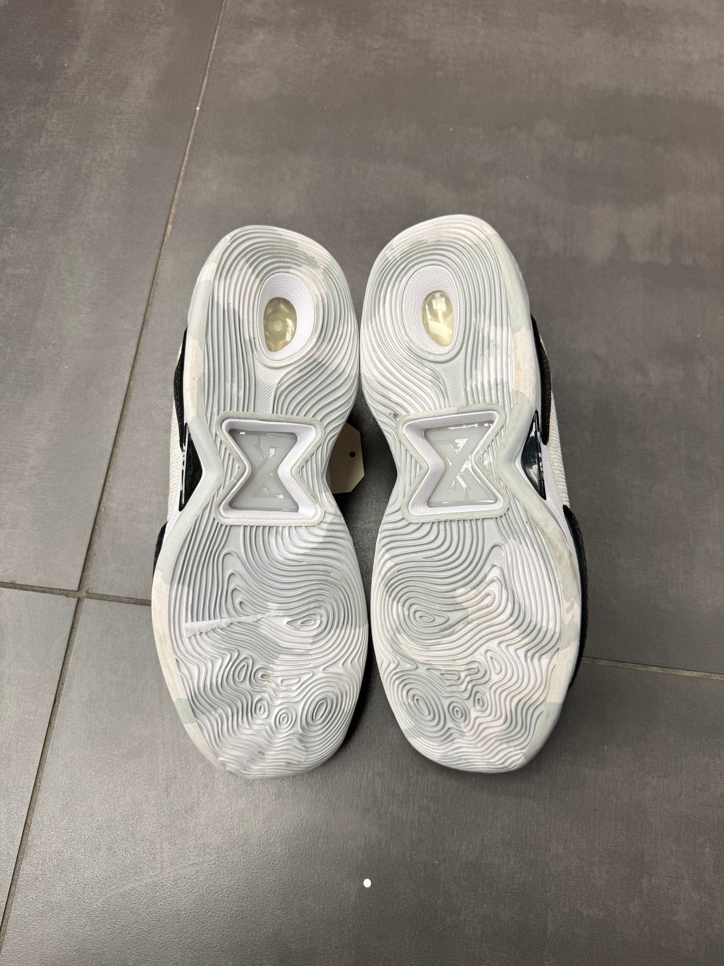 Nike PG5 TB "White Black" (PREOWNED)