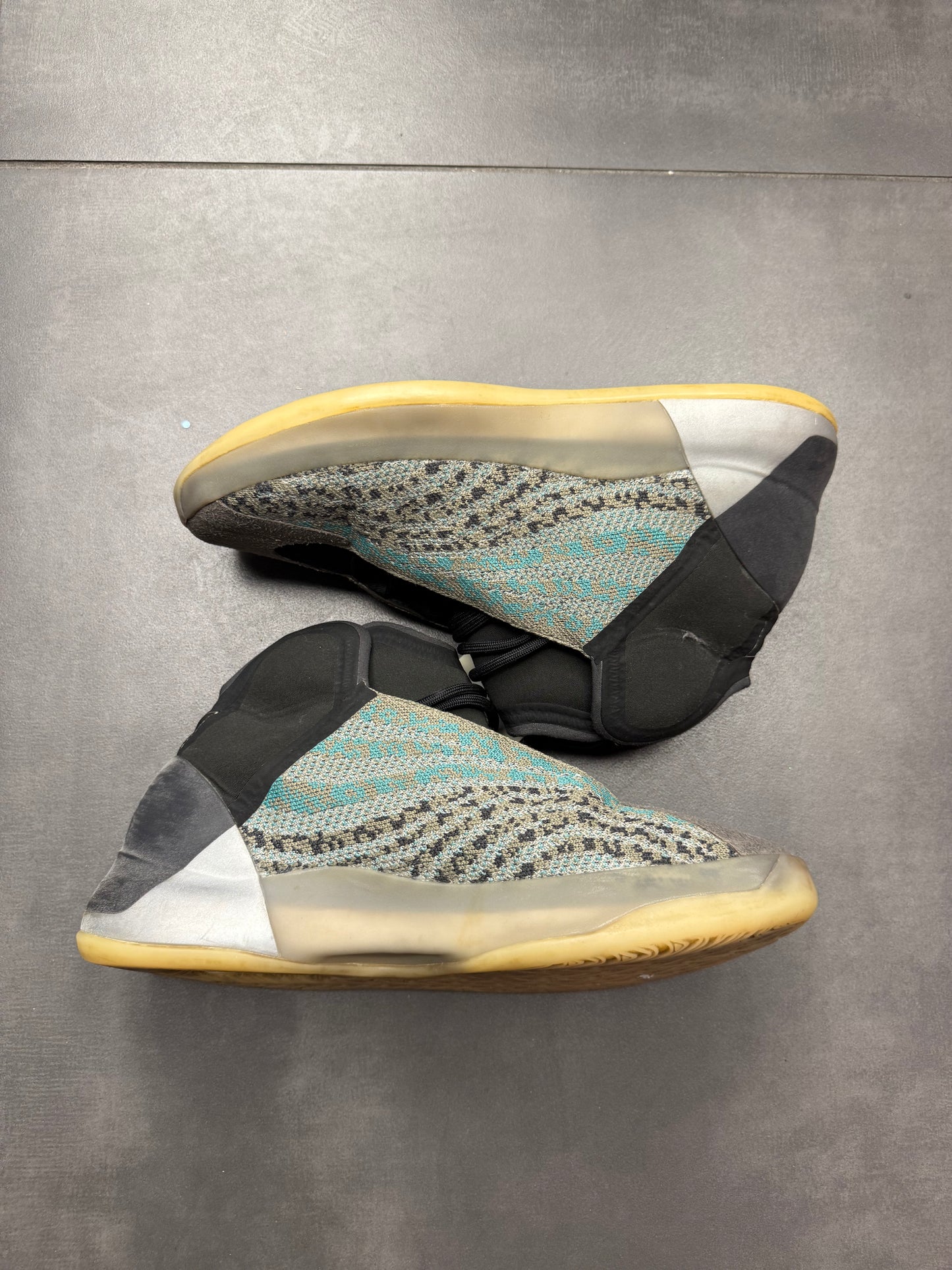 Adidas Yeezy QNTM "Teal Blue" (PREOWNED)