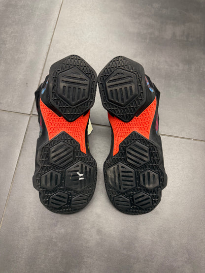 Nike Lebron 13 "Akronite" (PREOWNED)