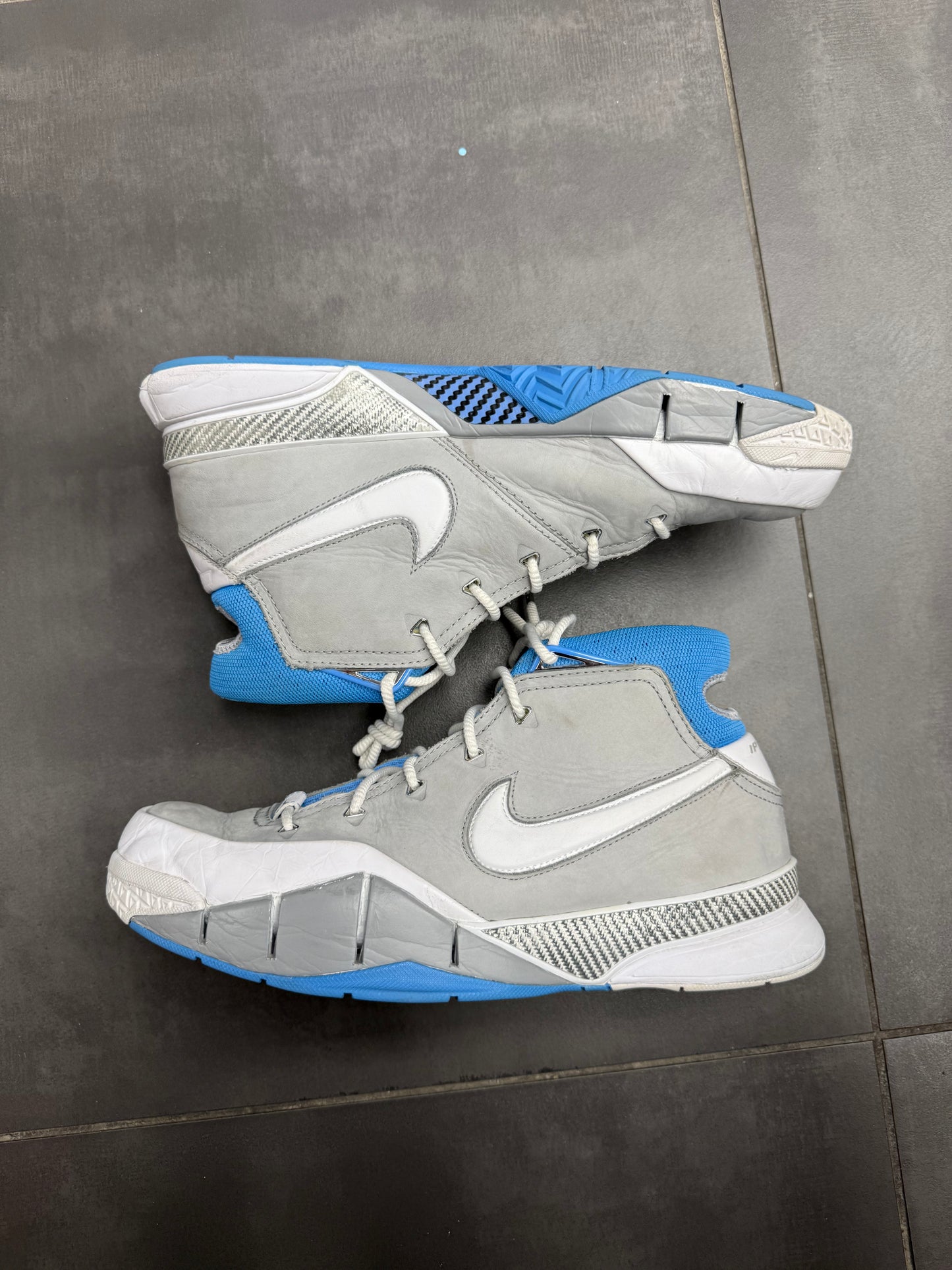 Nike Kobe 1 Protro "MPLS" (PREOWNED)