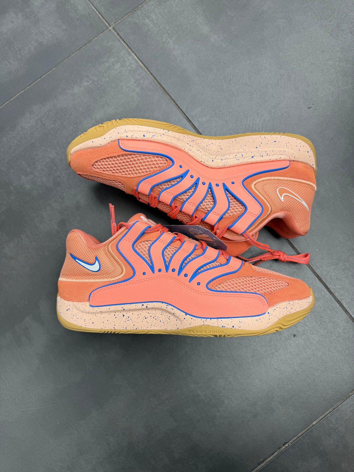Nike KD18 "Atomic Pink" (PREOWNED)
